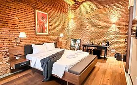 Times Square - Boutique Accommodation In The Heart Of Old Town